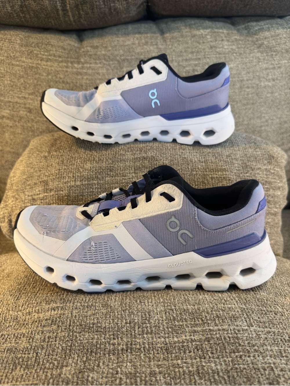 On Cloudrunner 2 Women’s Running Shoes Nimbus/Blueberry Size 10 - Picture 2 of 12